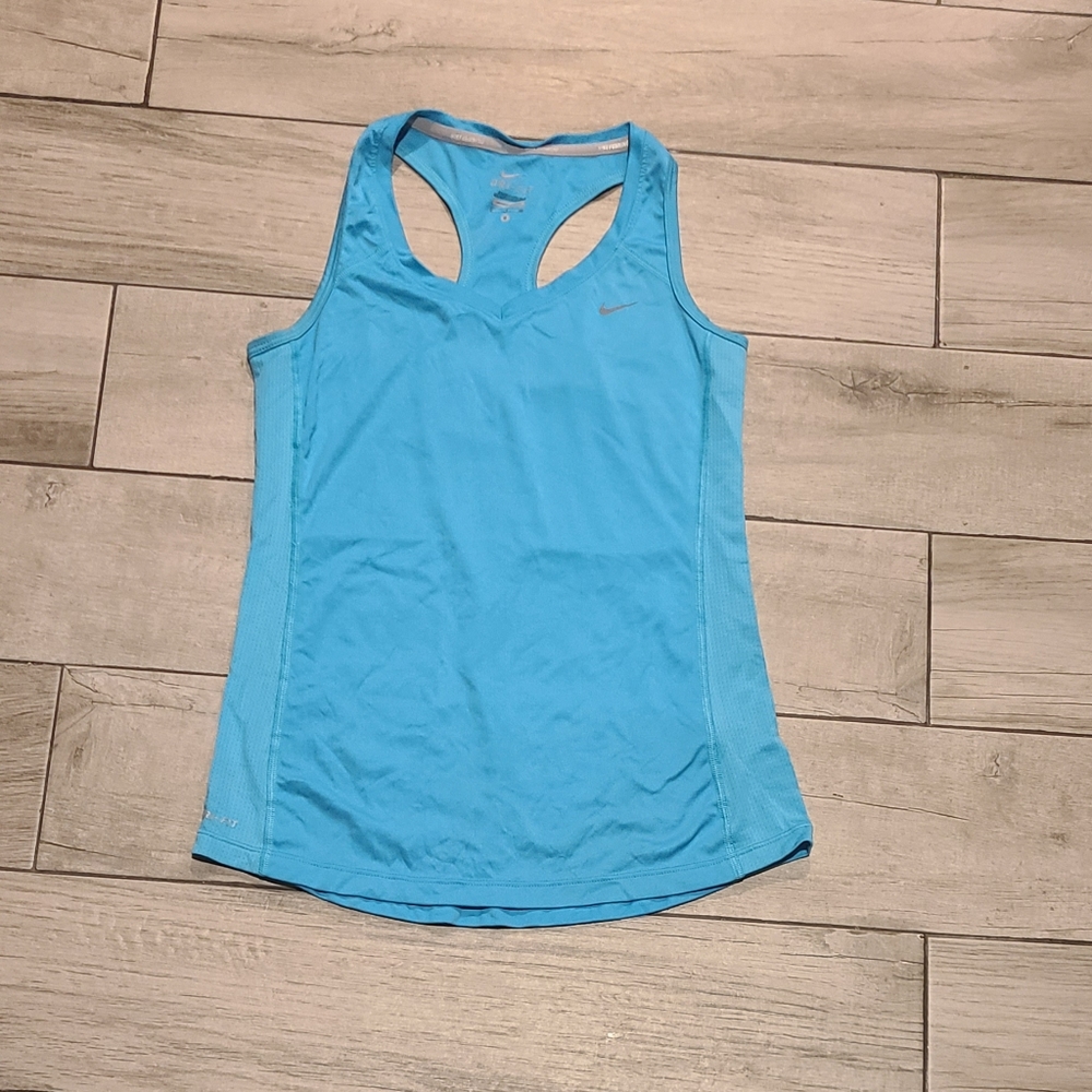 🐣Nike dri fit women's racerback tank☀️🌷 🍀 ❄️ 🍂 🍎🍋🧁🎀🦄🪻🐠🍓🍿🐬🍕
